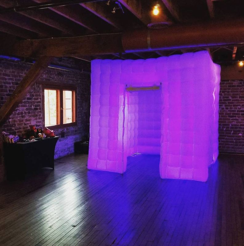 Enclosed LED Photo Booth 2 Hour