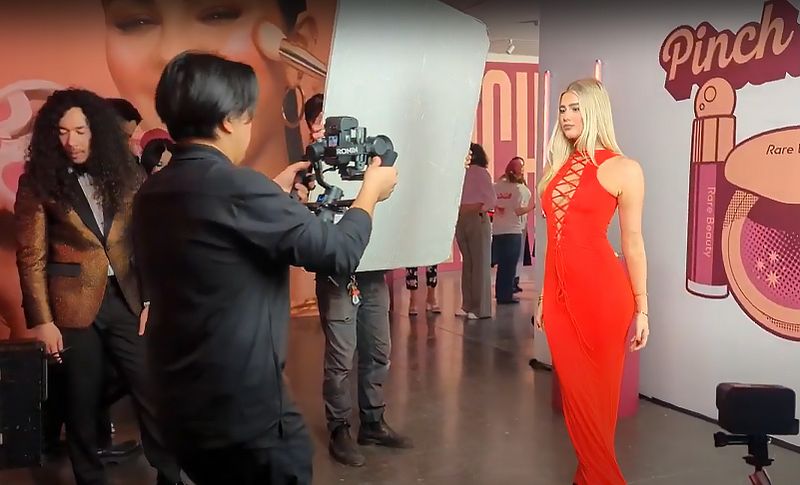 Gimbal-Cam Video Booth