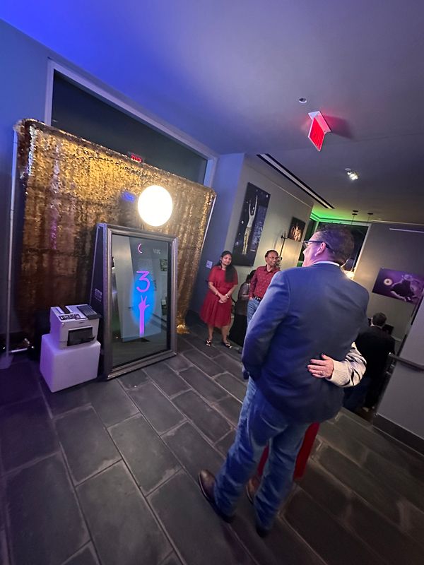 Interactive Mirror Photo Booth