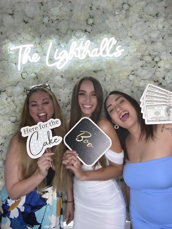 Selfie Photobooth Bronze Package