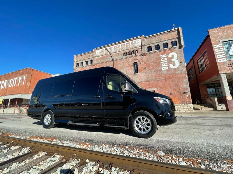 Mercedes Sprinter Limo