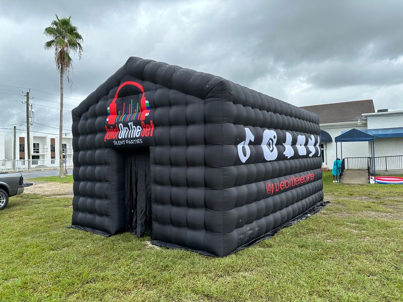 Large Inflatable Night Club with Smoke Machine and LED Lights 