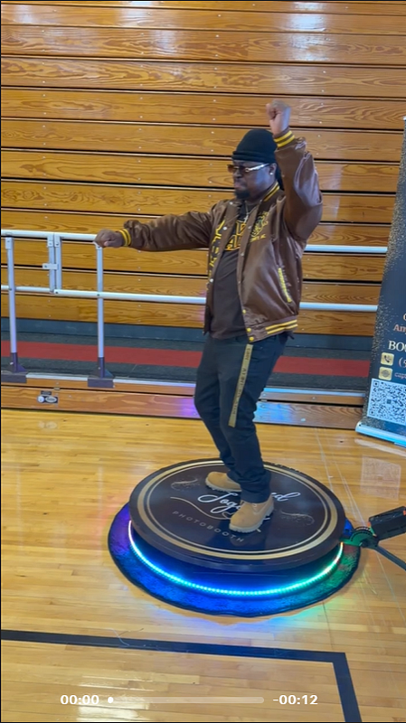 Social 360 Spin Experience