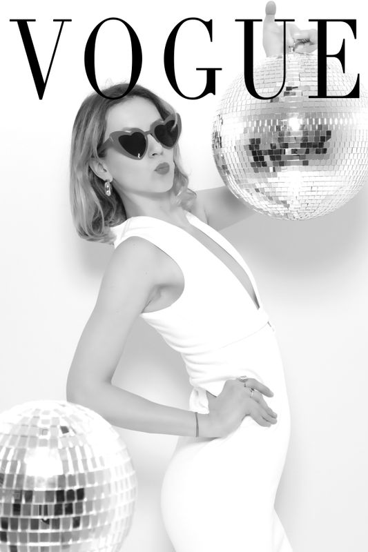 Black & White Glam Experience