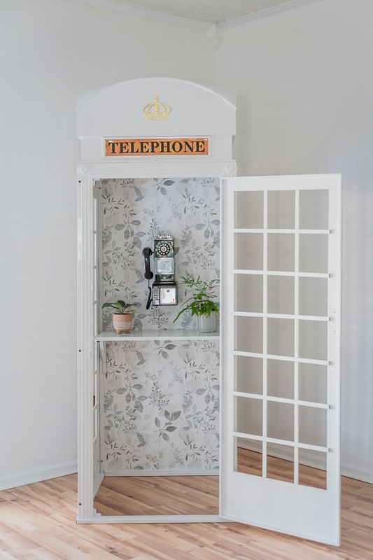 London Phone Booth - Penelope