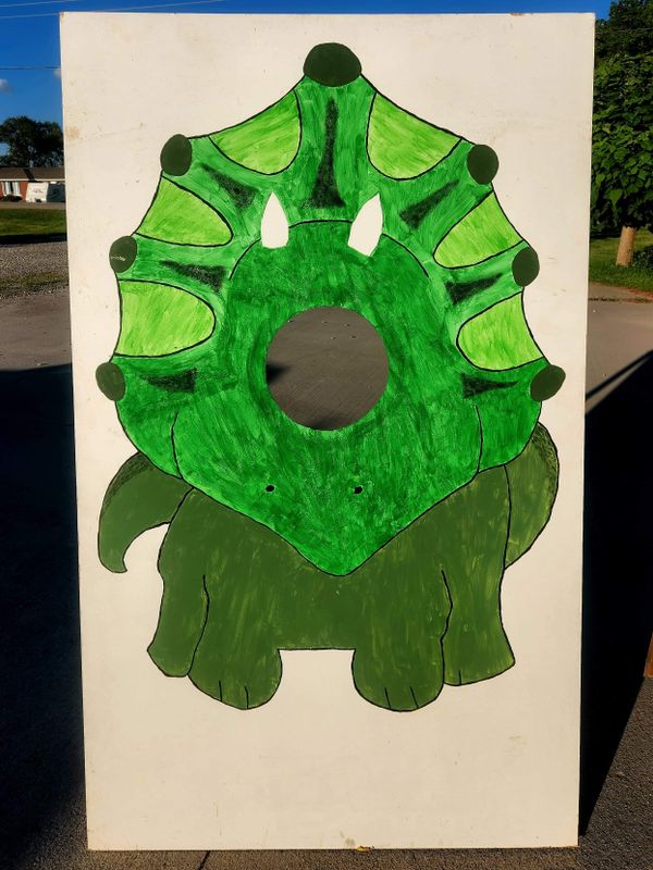 Triceratops Photo Station / Bean Bag Toss