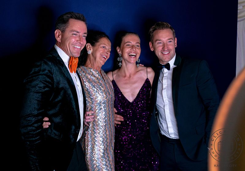 Roaming Wedding Photography