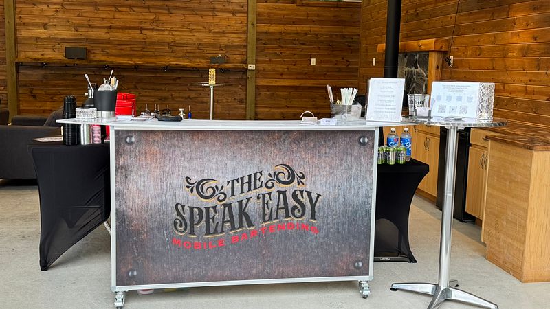 The Signature - Entry-Level wedding cocktail service