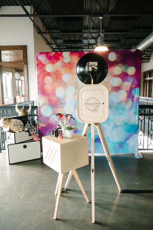 Modern Vintage Photo Booth: Elite Package