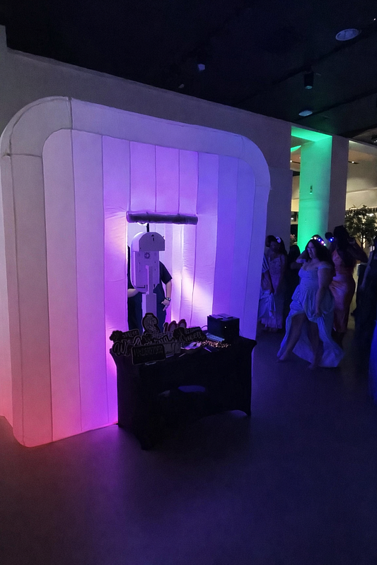LED Inflatable DSLR Selfie Photo Booth Experience