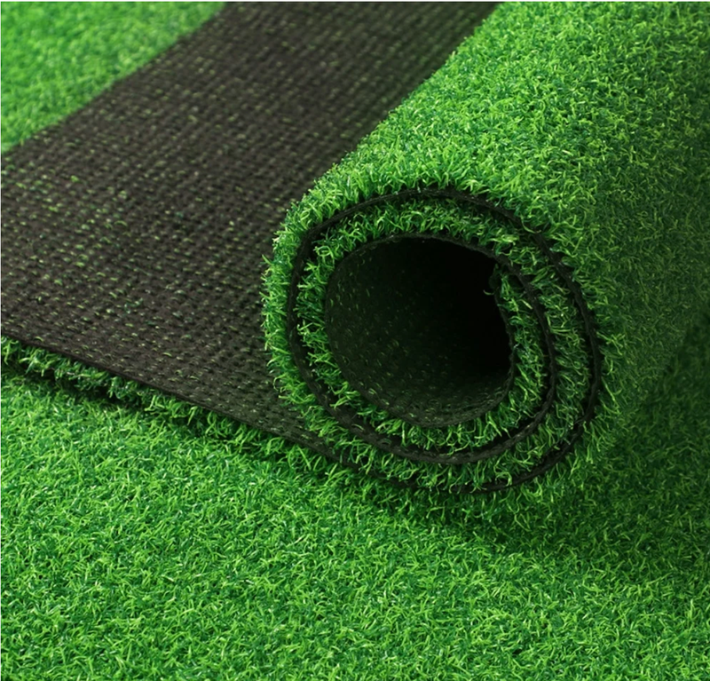 GREEN TURF CARPETING (PER DAY)