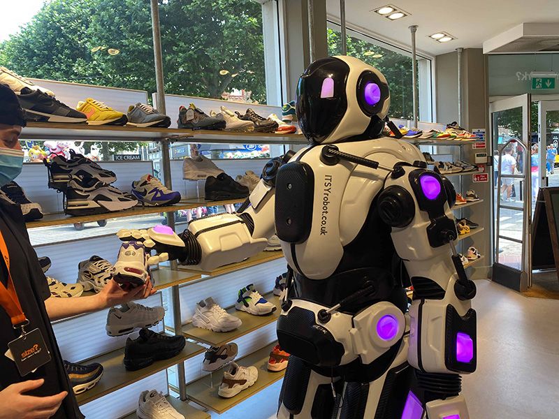 ITSY Robot - Walkabout Entertainer