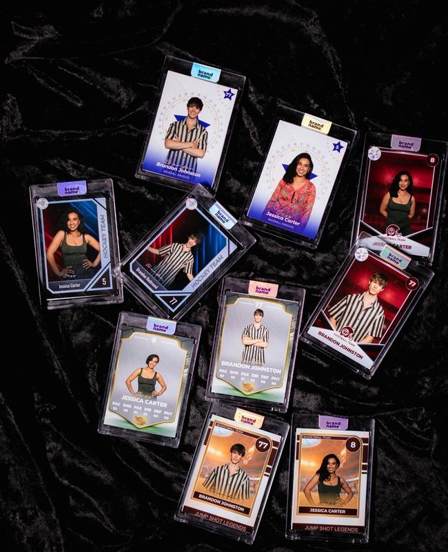 PERSONALIZED TRADING CARD EXPERIENCE 