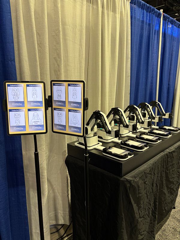 Doodle Dudes – AI-Powered Robotic Portrait Caricature "Artists"