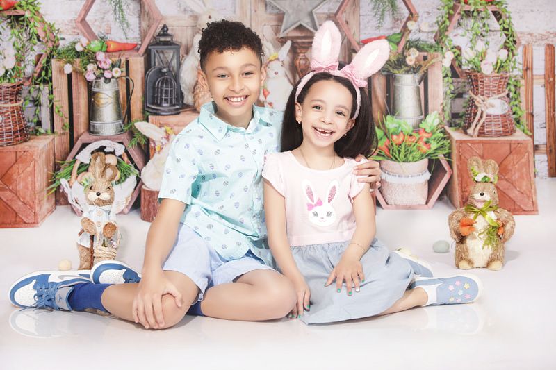 Easter Portraits Standard (1-3 People) $130.00