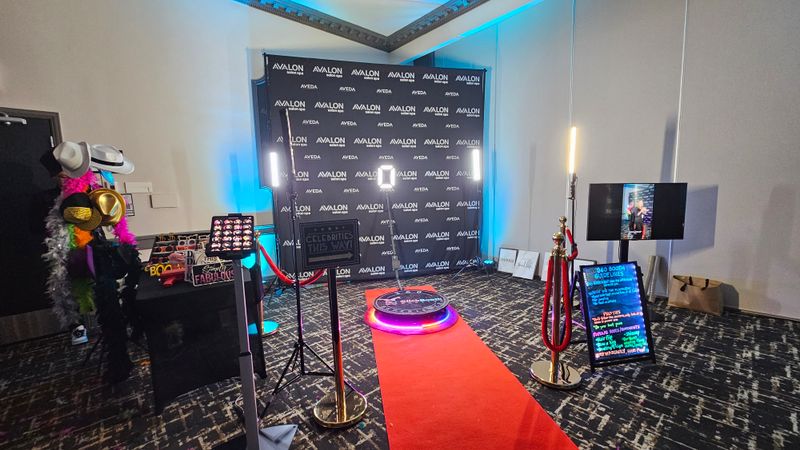 VIP GLAM BOOTH EXPERIENCE