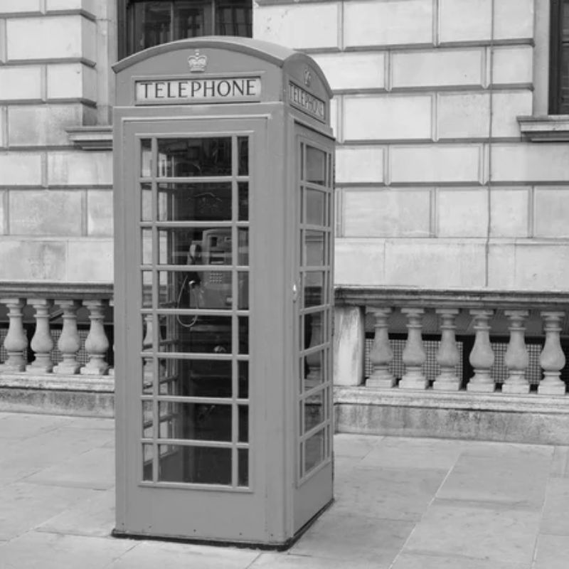 London-style Phône Booth - White