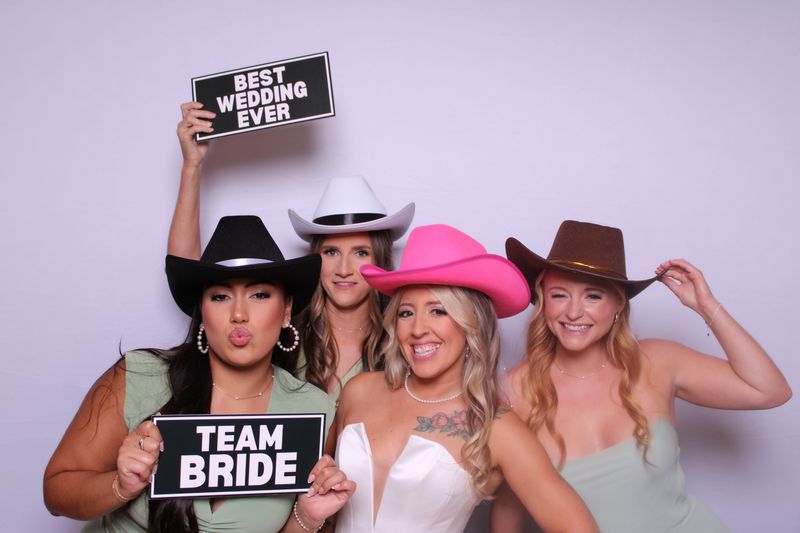 The Paparazzi Open Air GlamBooth (includes unlimited 4x6 prints or 2x6 strips)