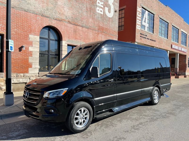 Mercedes Sprinter Limo