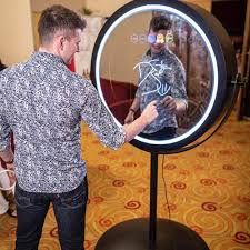 Beauty Mirror Booth