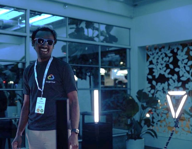 CINEMATIC 360 EXPERIENCE