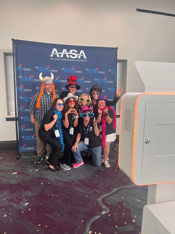 ⭐ The Impact Package (Recommended “Most Popular”): 4-Hour Photo Booth Experience