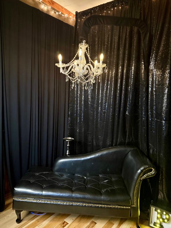 Chandelier Hanger Stand $25/day