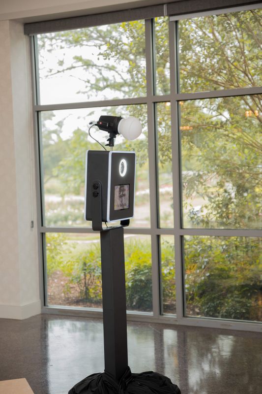DSLR Luxury Photo Booth