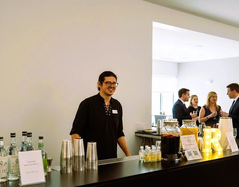 The Executive Pour 225