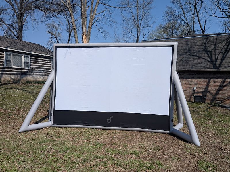 14' Luxury Movie Event