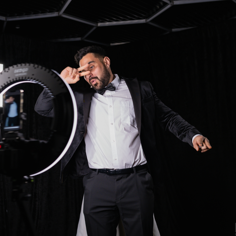 REVOLUTION  BOOTH (360°)