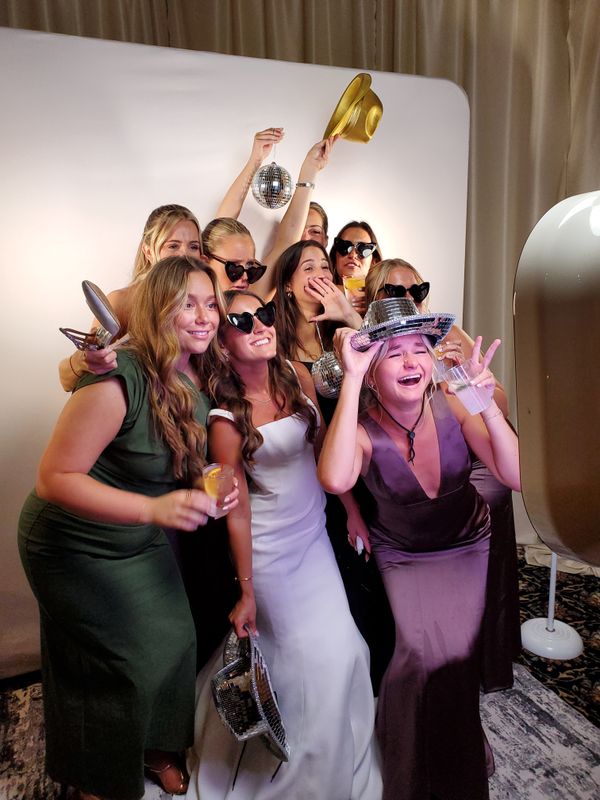 Social Booth Wedding Package - Deluxe