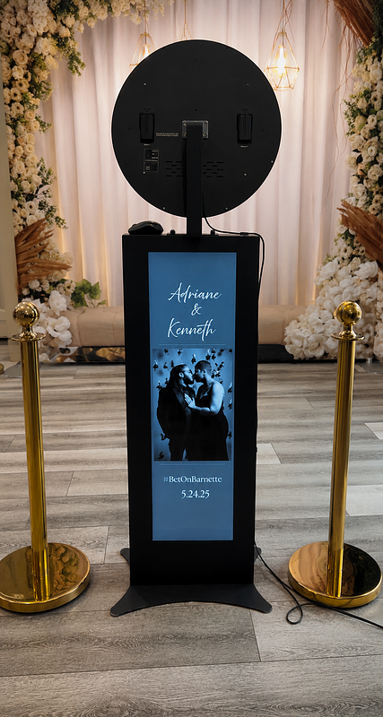 Upscale Glow PhotoBooth & Prints