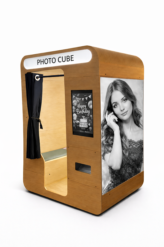 Enclosed Photo Booth w/Prints