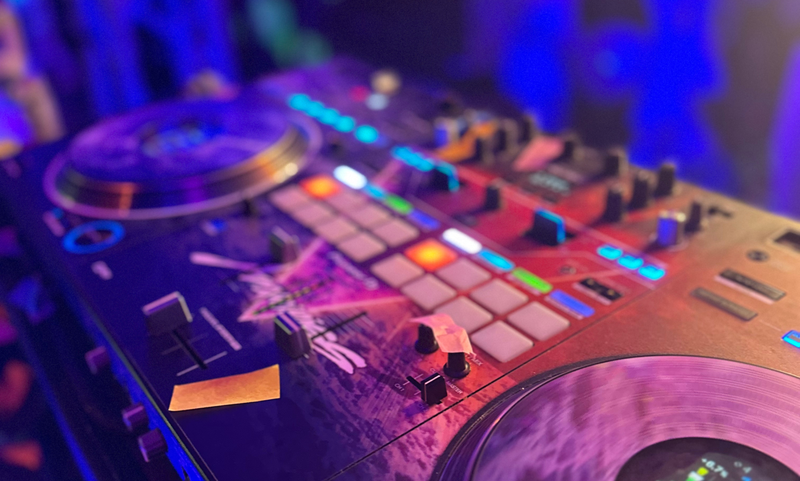 3 Hour - DJ Entertainment Experience 