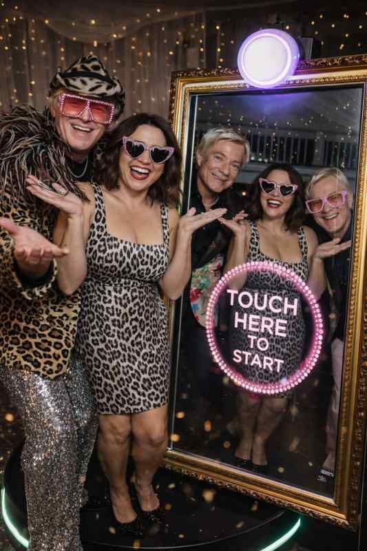 AI Magic Mirror (2 Hours)