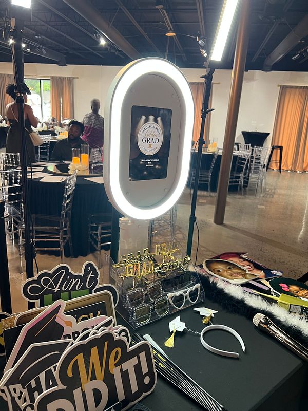 The Luxe Booth 