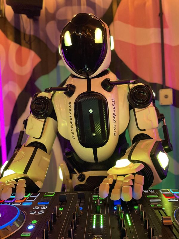 Robot Club DJ