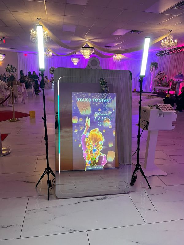 The Lux Mirror | Signature Experience