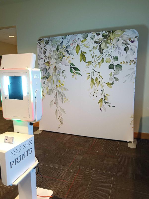 The Digital Traditional Booth 