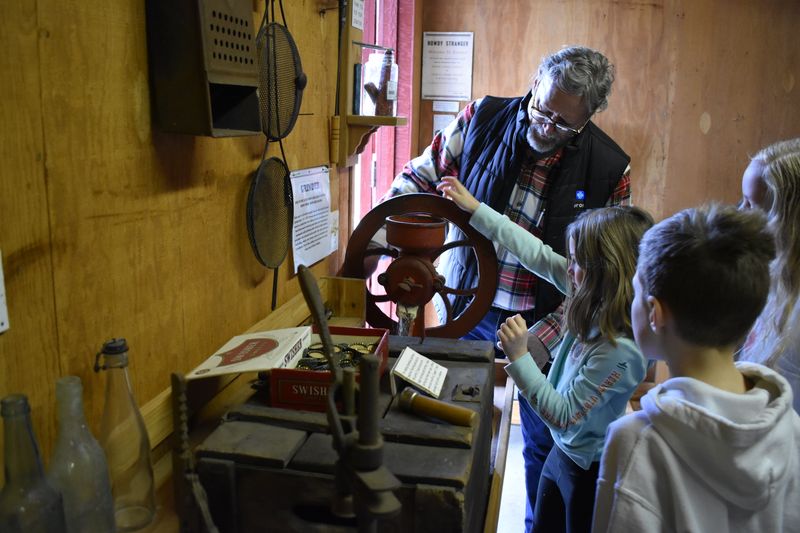Field Trips - Both Dekker Huis Museum and Schoolhouse