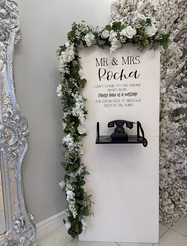 AUDIO BOOK + BACKDROP