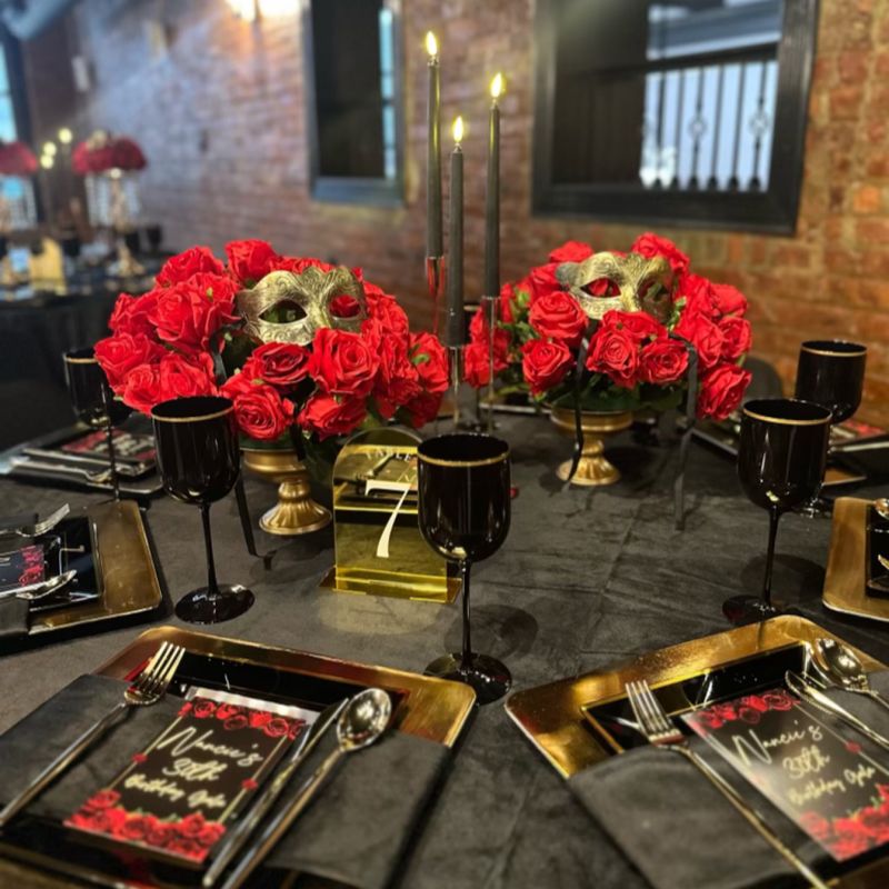FULL PLACE SETTINGS FOR UP TO 60 GUESTS
