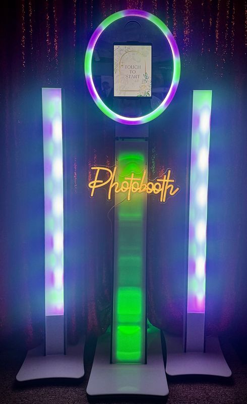 Copy of MaXXed+ PhotoBooth EVENT Rental WITH DESIGNER TEMPLATES & Beauty Pillars -- SAVE $100 with Discount CODE