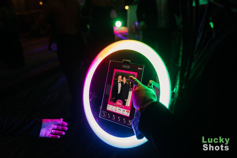 Lucky Roamer Photo Booth Service
